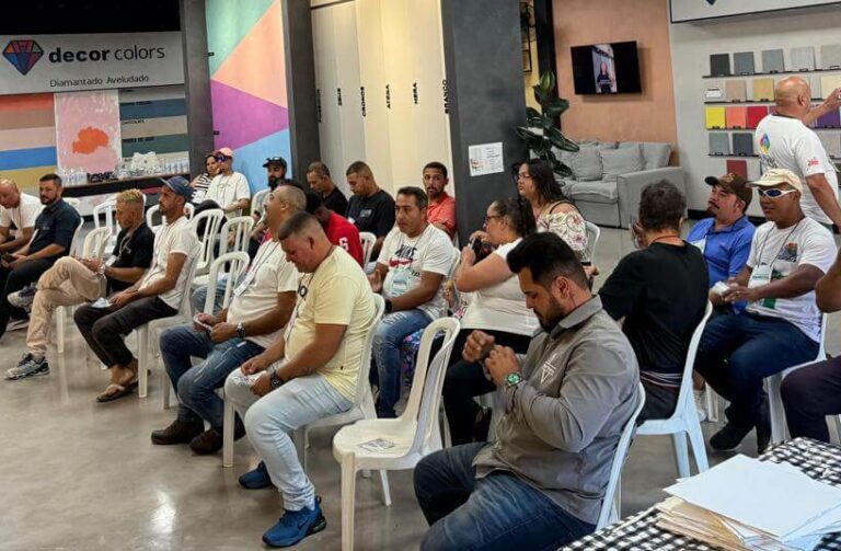 Café de Pintores - Decor Colors Sorocaba Itavuvu